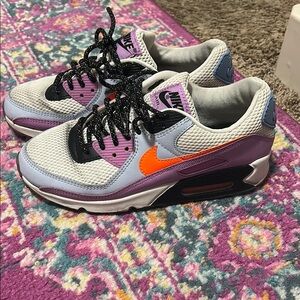 Nike Air Max 90 Sneakers